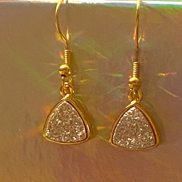🌟Holographic Crystal Drop style earrings🌟 - Picture 2 of 4